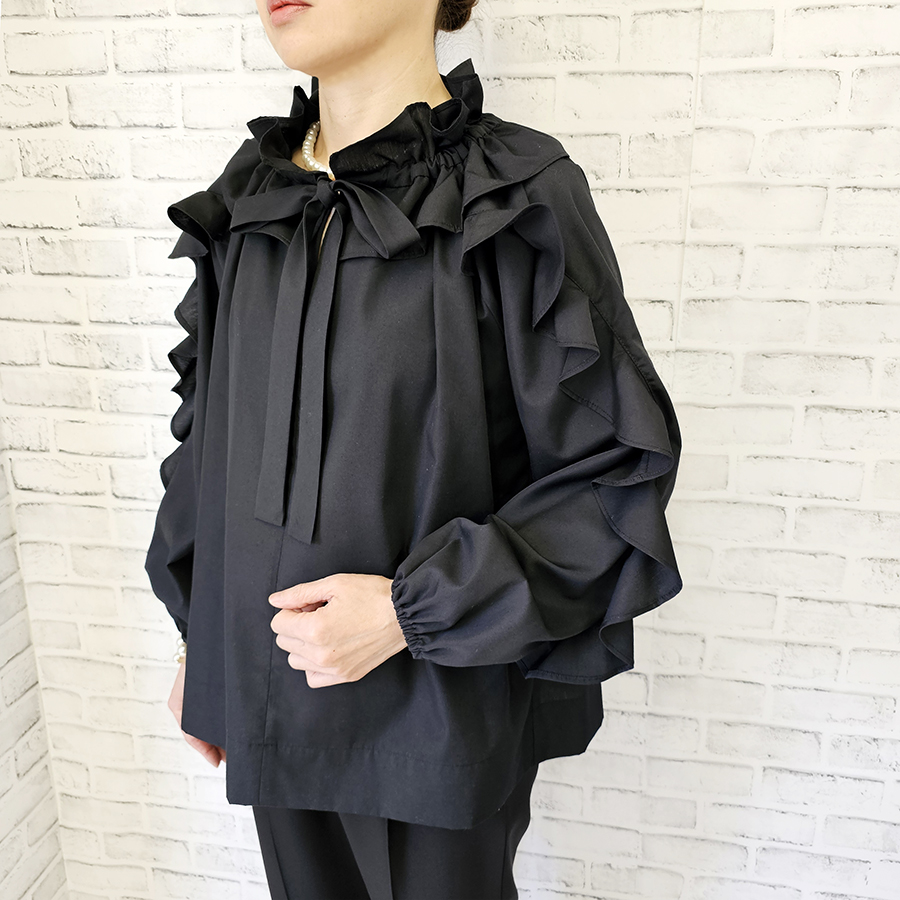 ペタルフリルブラウス トップス ＆ LOVE CLOSET