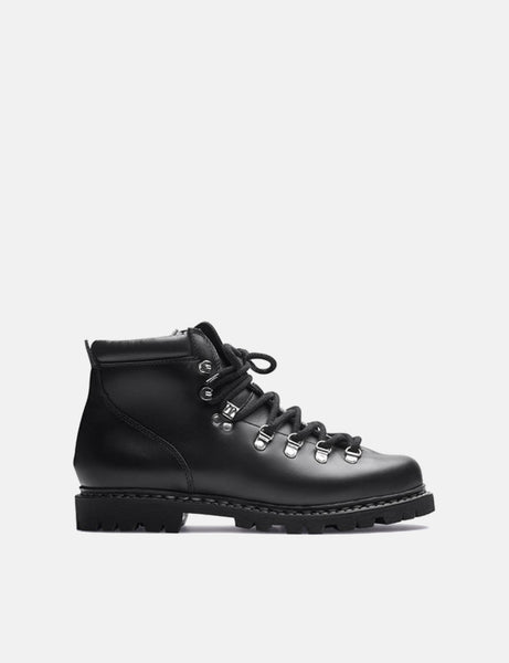 Paraboot Avoriaz Hiking Boots (Leather) - Black | Article.