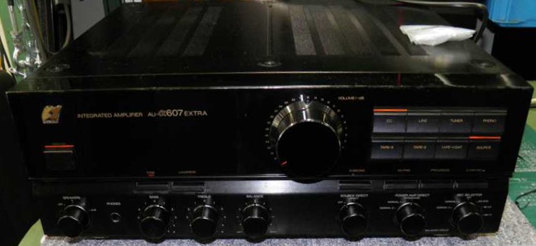 SANSUI サンスイ プリメインアンプ AU-α607KX 音出しOK 現状品