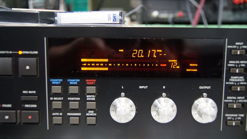 タスカム TASCAM DA-30 プロ用DAT録音機