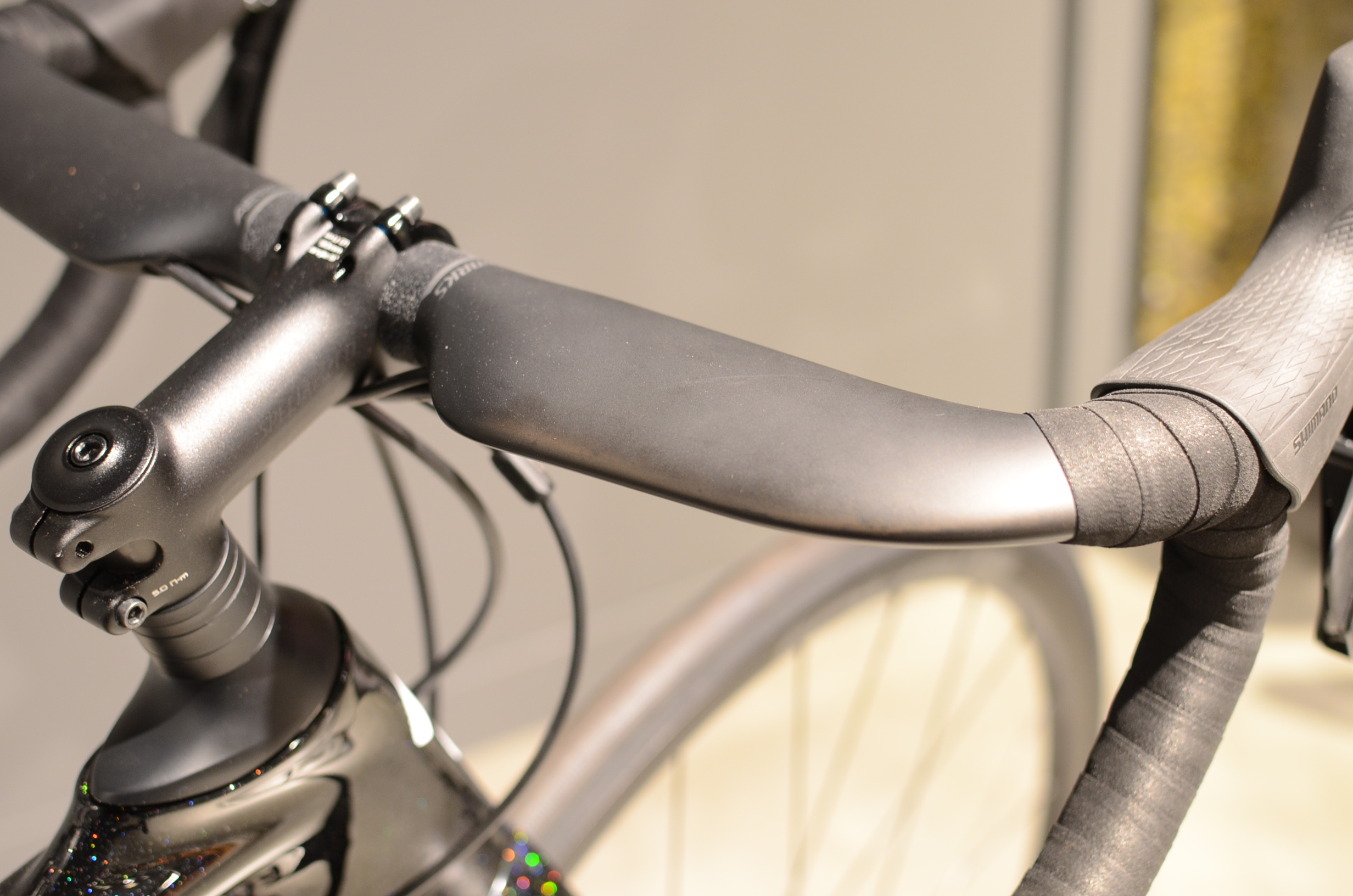 最高性能のエアロロードバイク|VENGE ViAS EXPERT DISC 2018年モデル