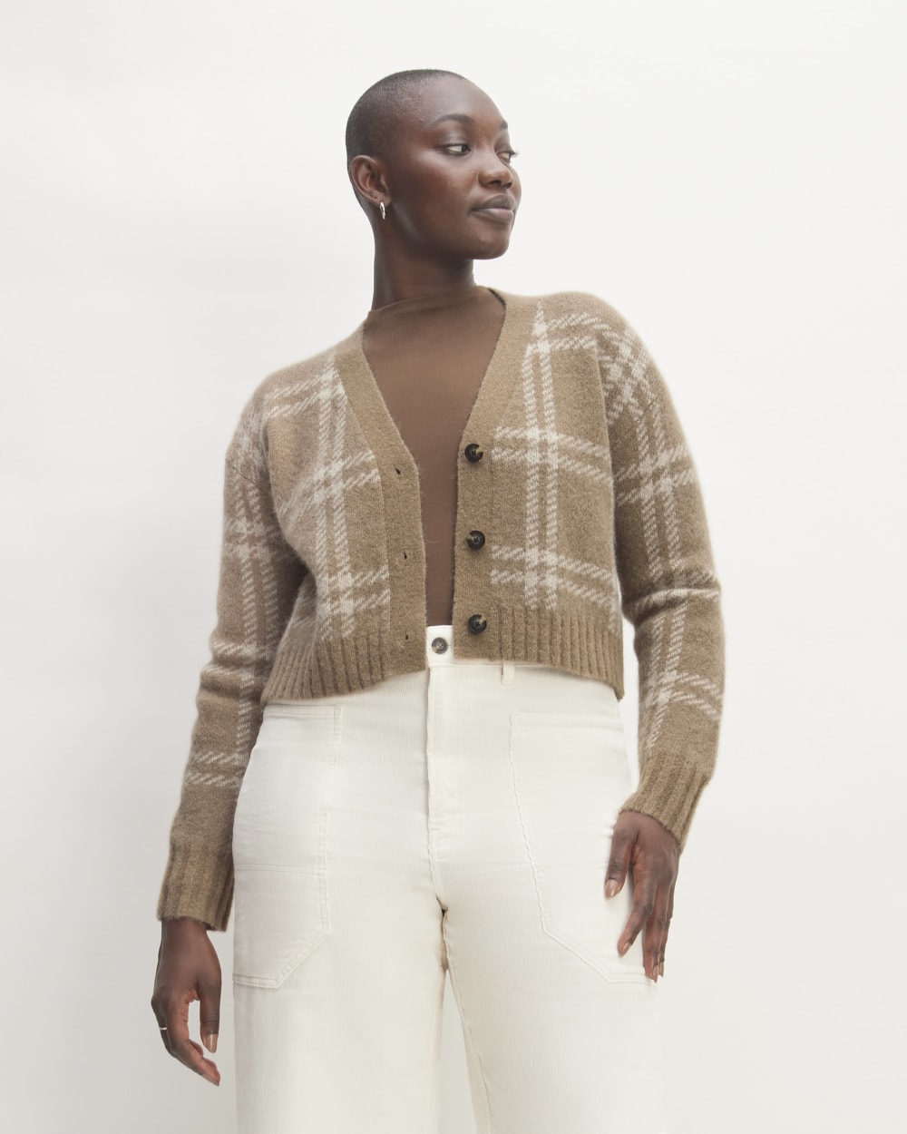 The Alpaca V-Neck Cropped Cardigan | Wheat / Lightest Taupe – Everlane