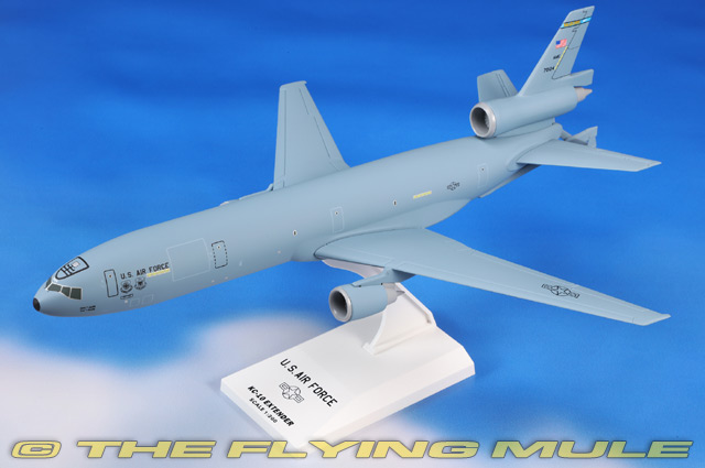 KC-10 Extender 1:200 Display Model - Skymarks SK-SKR534 - $63.95