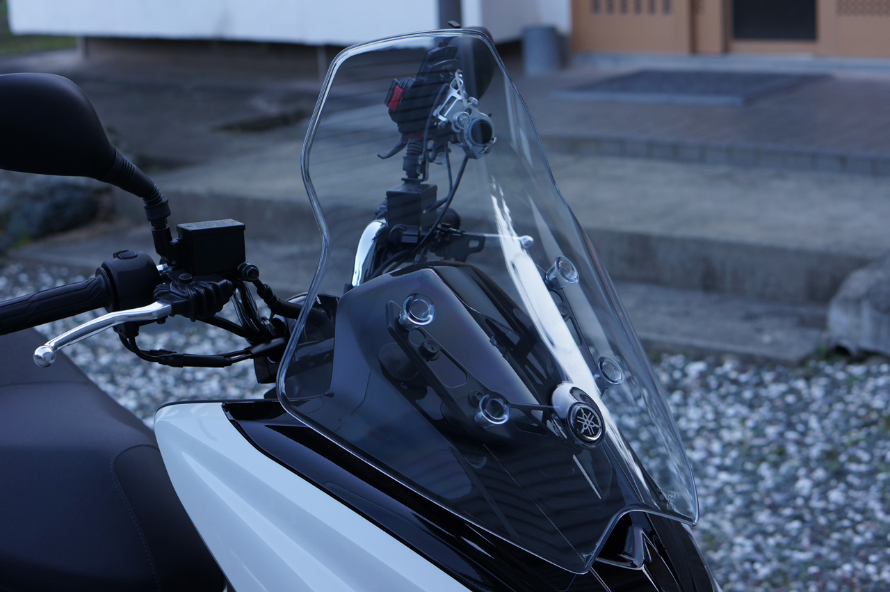 マジェスティS ヤマハ純正品 ウインドシールドフレームマウント