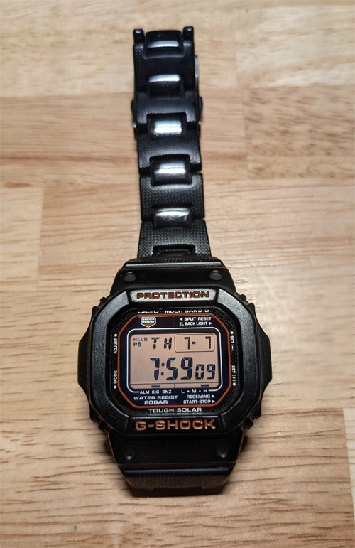 CASIO G-SHOCK GW-M5610UBC[モノトーンで大ヒット 革新的なのは