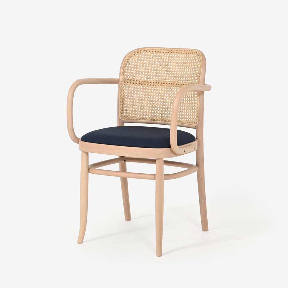 秋田木工 ダイニングチェア（肘付き）「712A-RU」ブナ材白木塗装 張地