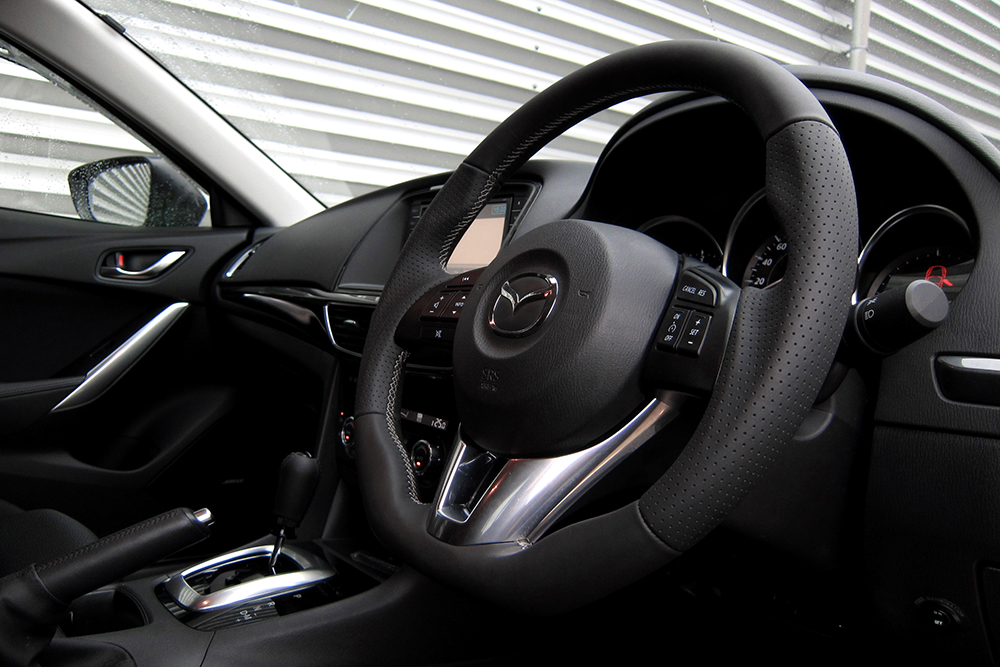 マツダ アテンザ セダン/ワゴン(GJ）KENSTYLEオリジナルステアリング