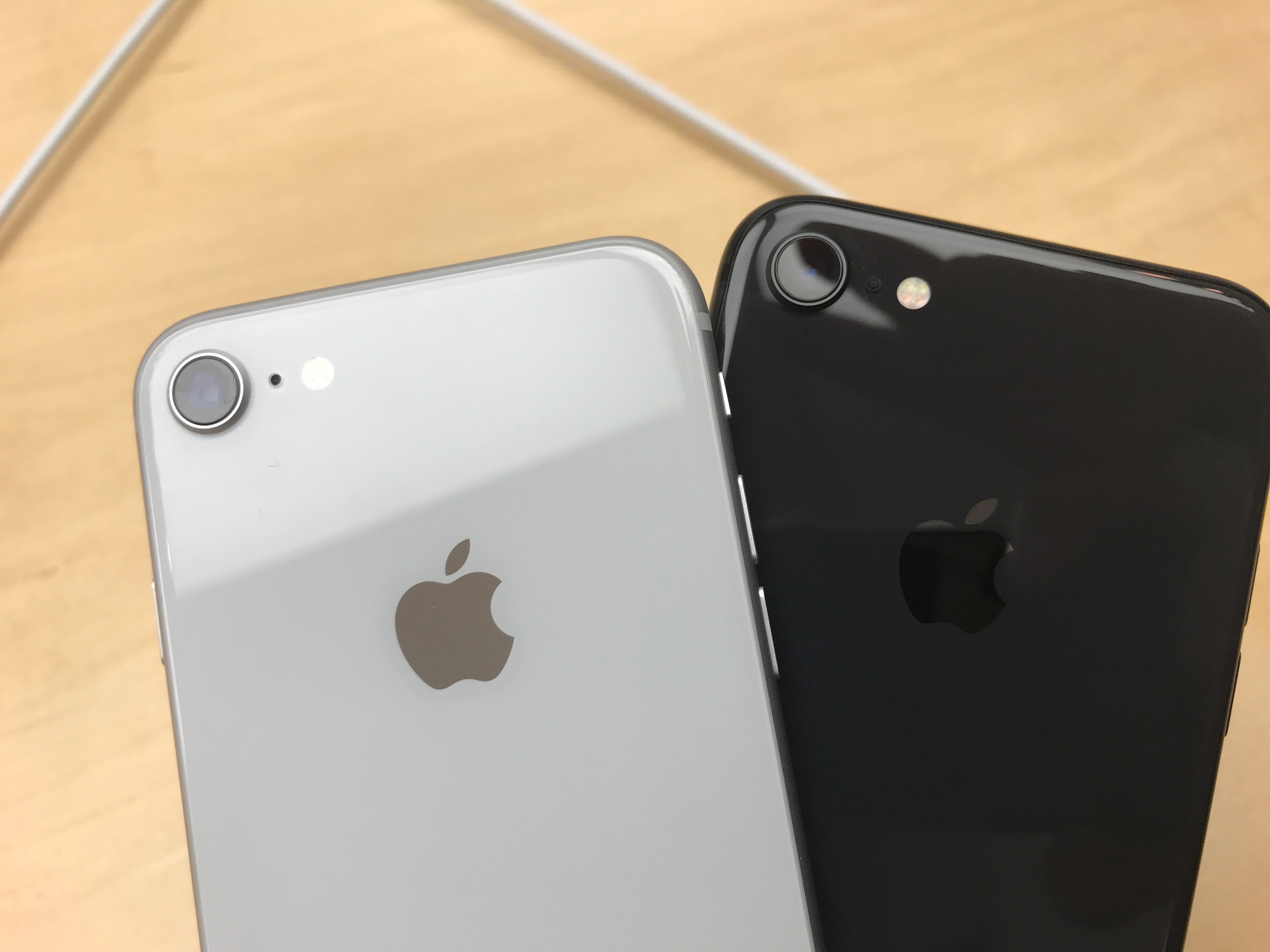 iPhone 8 にもジェットブラックが欲しかった | KODAWARISANー趣味と
