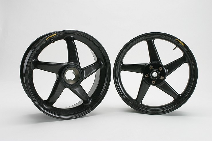 DYMAG KTM 1290 SUPER DUKE R用 CA5 カーボンモノコックホイール（前後