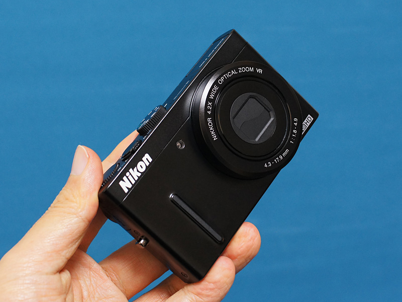 ニコン COOLPIX P300の外観をみる /monox デジカメ 比較 レビュー