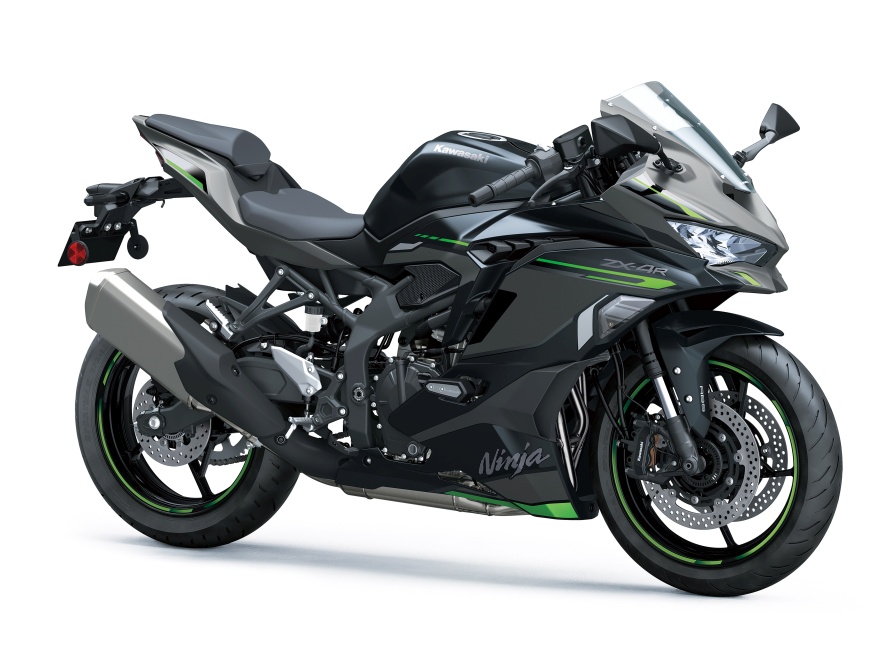 400スポーツの復権を目指して 4気筒400エンジンを搭載する新型ZX-4R