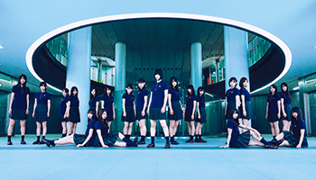 欅坂46 シングルから新曲まで網羅した記念すべき1stアルバム発売中