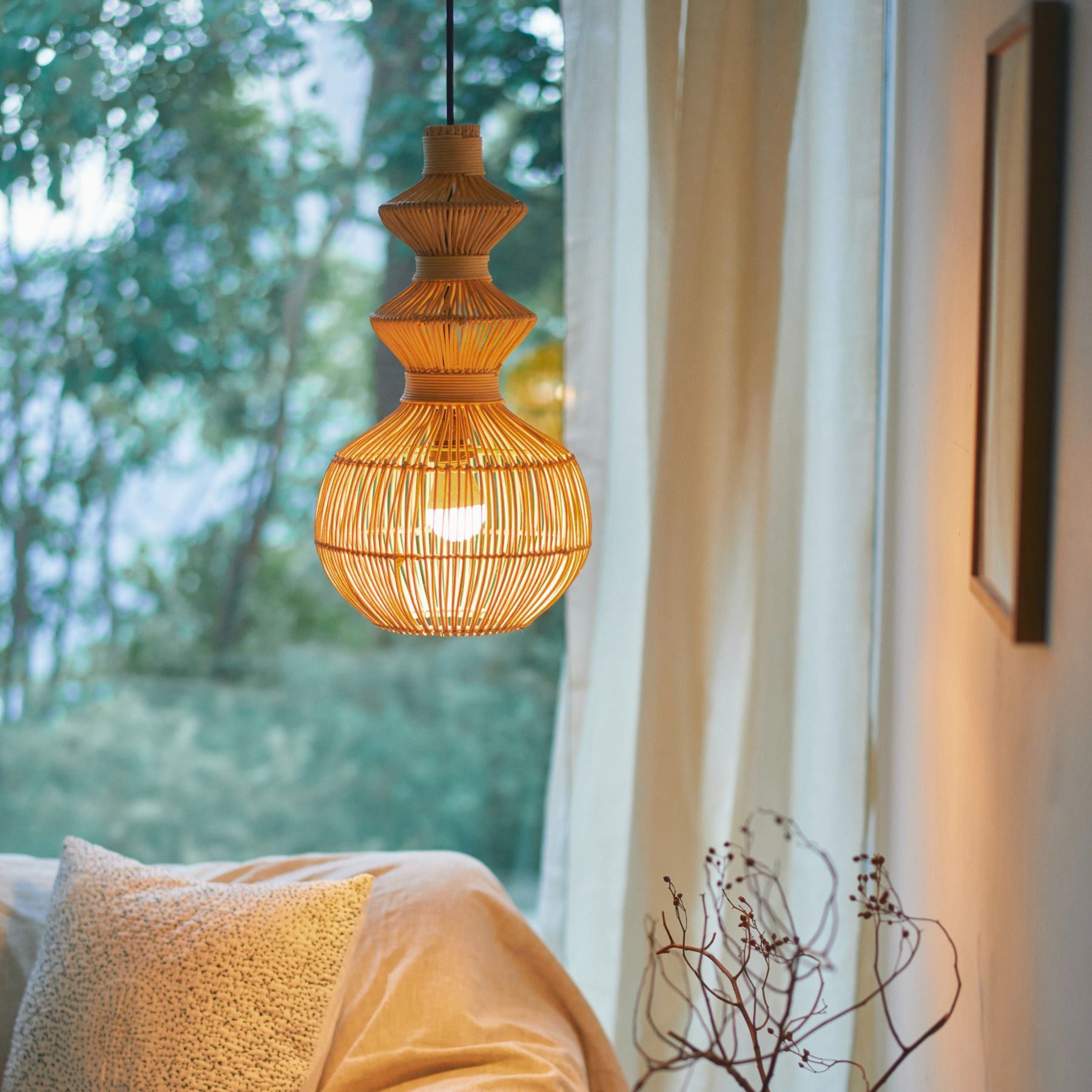 ラタンシェードランプ Fonsol｜ペンダントランプ｜オルネ ド フォイユ