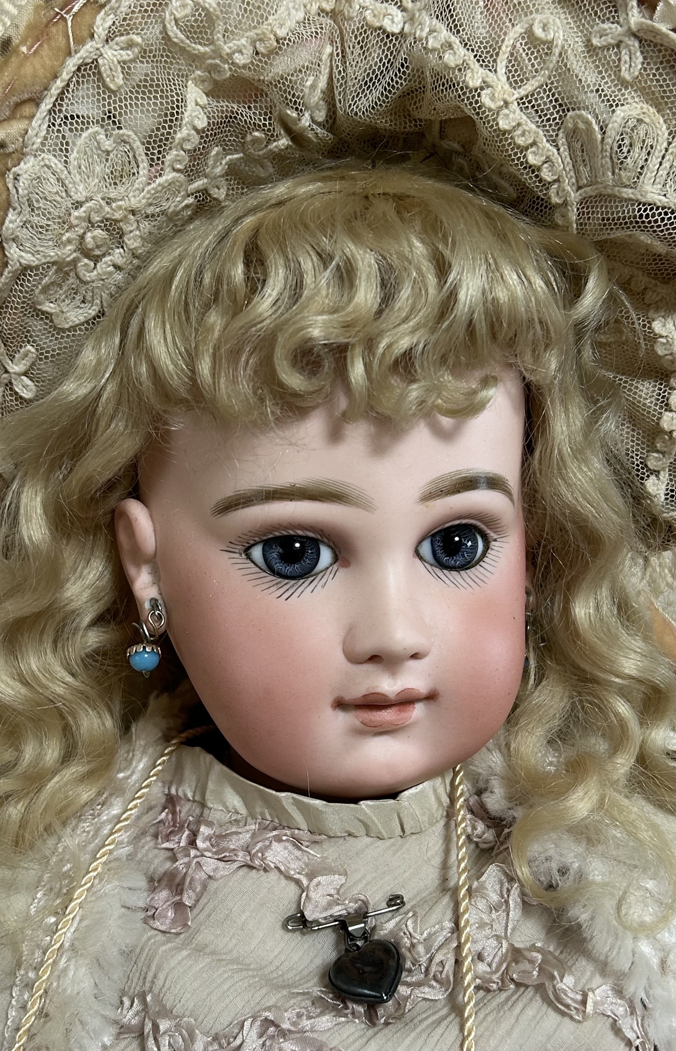 アンティークドール・ビスクドール・ジュモー・ブリュなどヴィンテージ