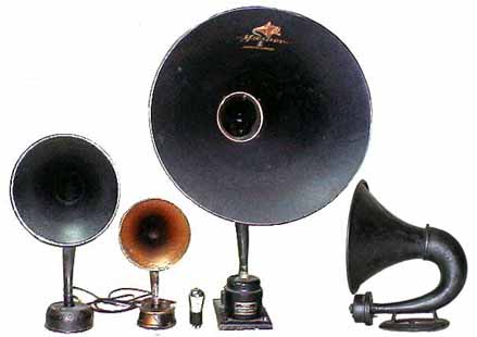 スピーカー、大正から昭和初期の製品（ラジオ少年の博物館）＞