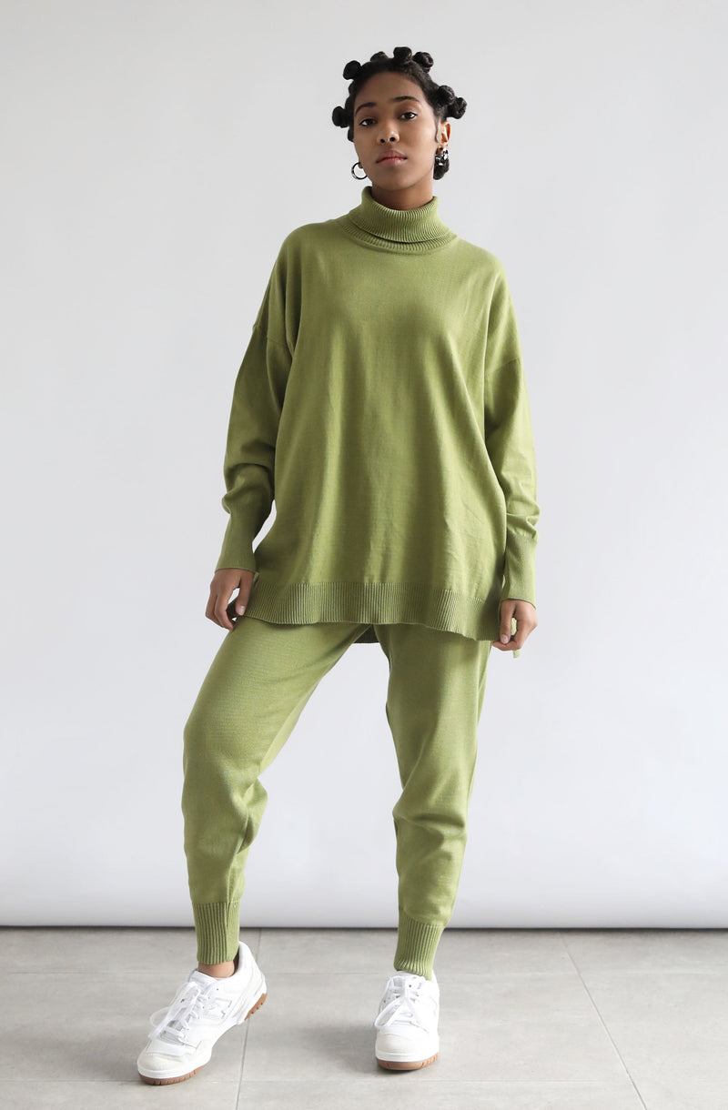 Relaxed Turtleneck Sweater - Crocodile – RUSH & REEZ