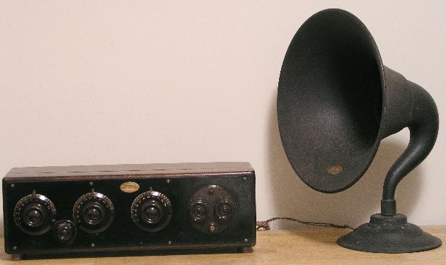 Atwater Kent Model 20 Compact