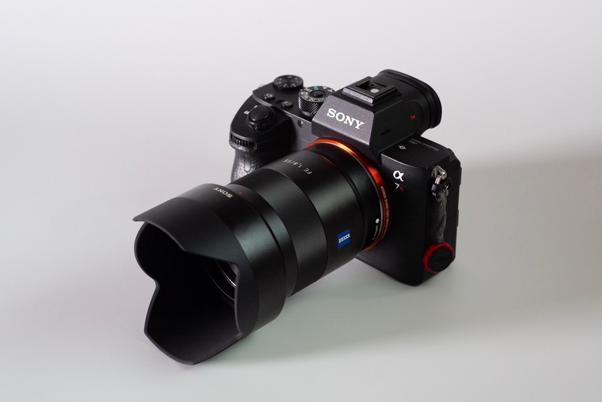 Eマウントの名玉「Sonnar T* FE 55mm F1.8 ZA」を買い戻しました。