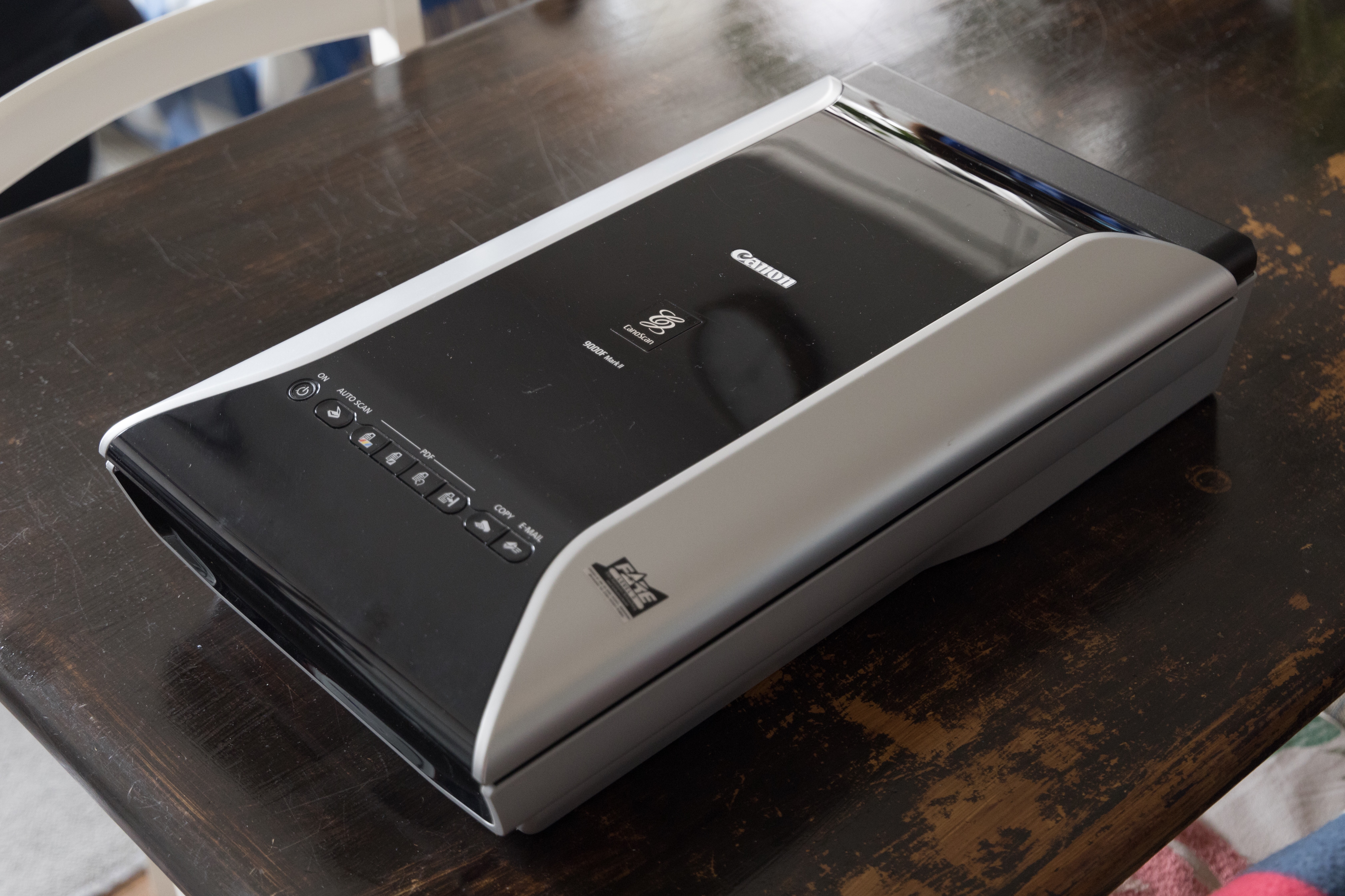 フィルムスキャン用にCanoscan 9000F MarkIIを購入しました。