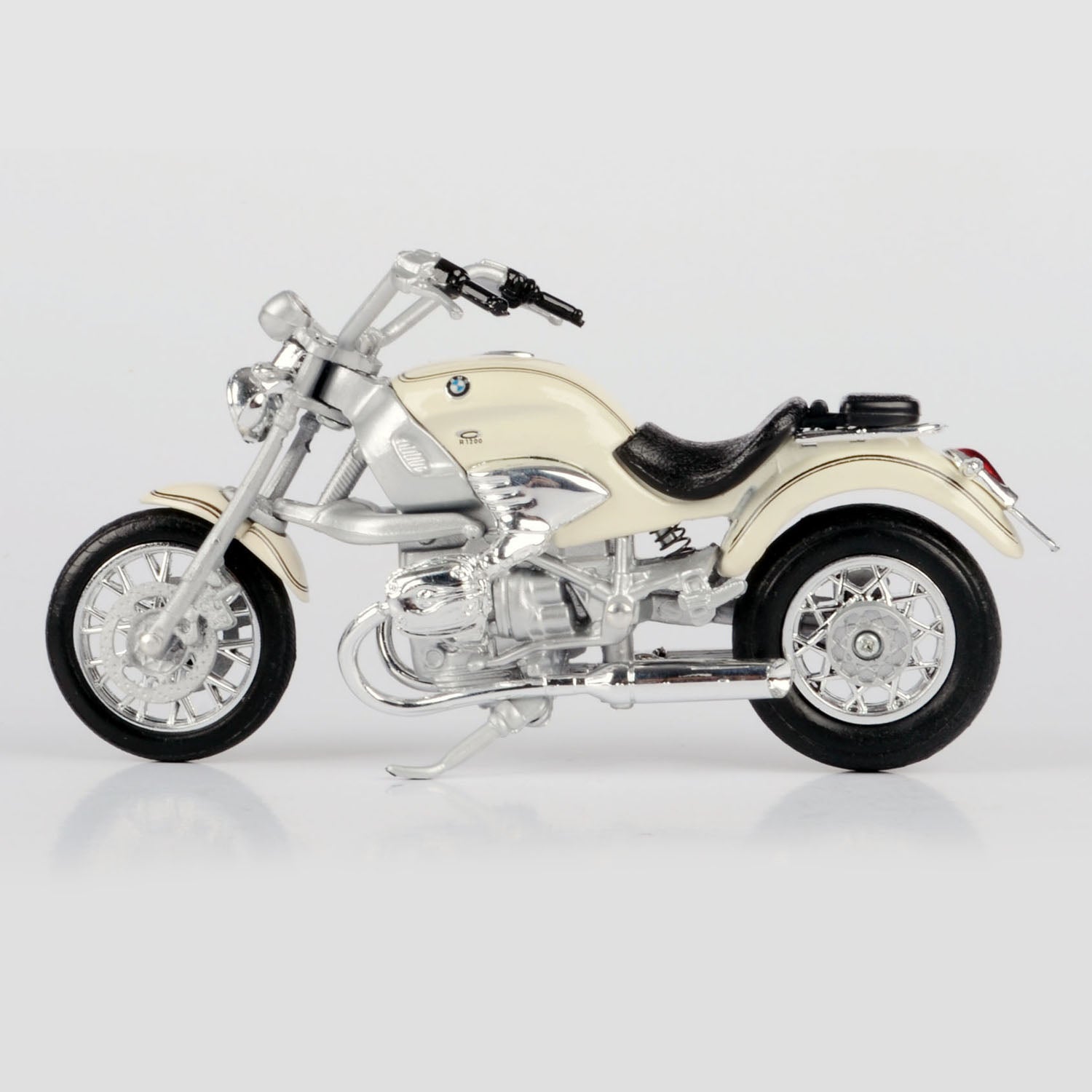 James Bond Tomorrow Never Dies BMWR1200C Model By Motormax | 007Store