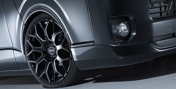 ハイエース用 ESSEX EM-18 18インチホイール＆タイヤセットを販売