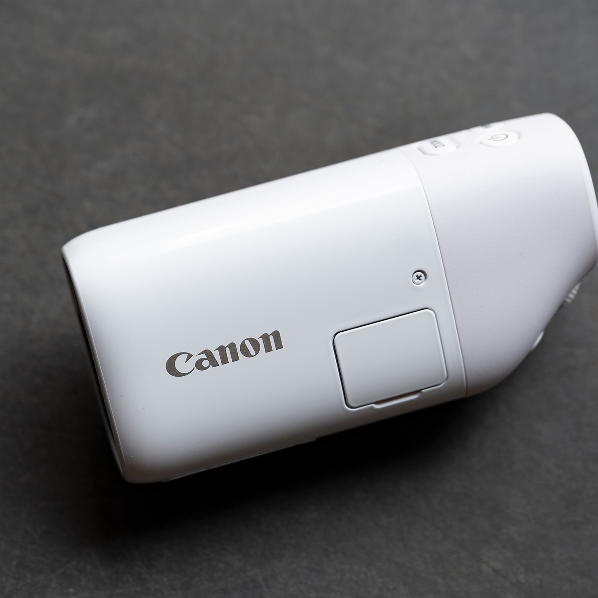 Hands-on with the the Canon PowerShot Zoom: DPReview | Photography
