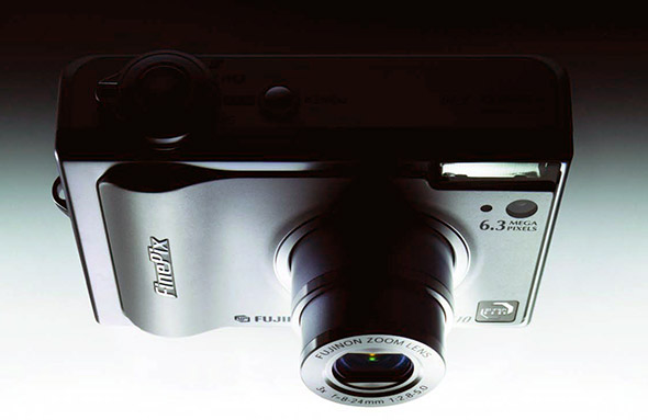 Throwback Thursday: Fujifilm F10: DPReview | Photography News