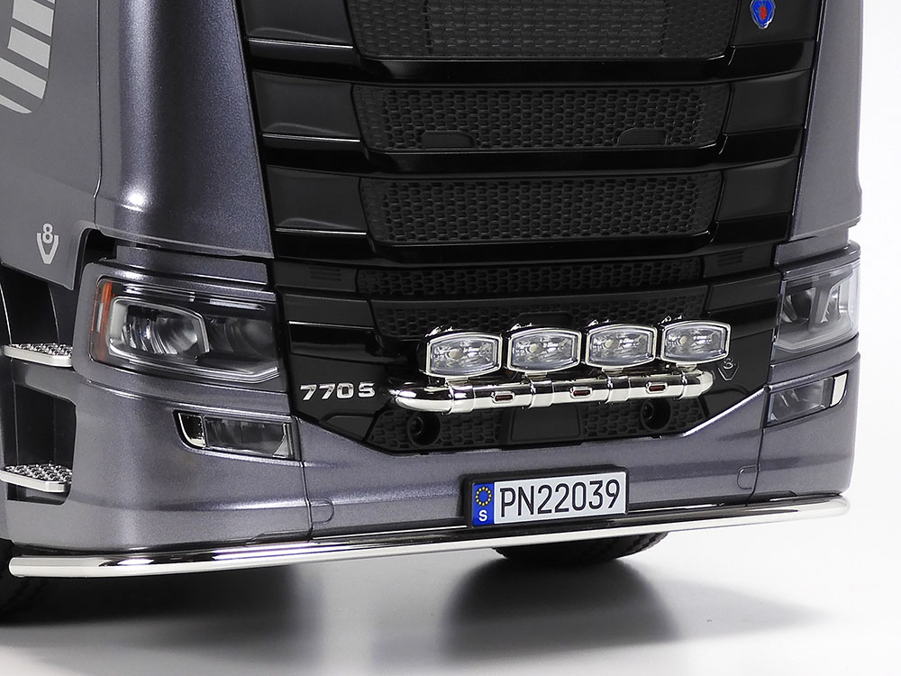 1/14RC スカニア 770 S 8×4/4（ガンメタエディション）: RCモデル