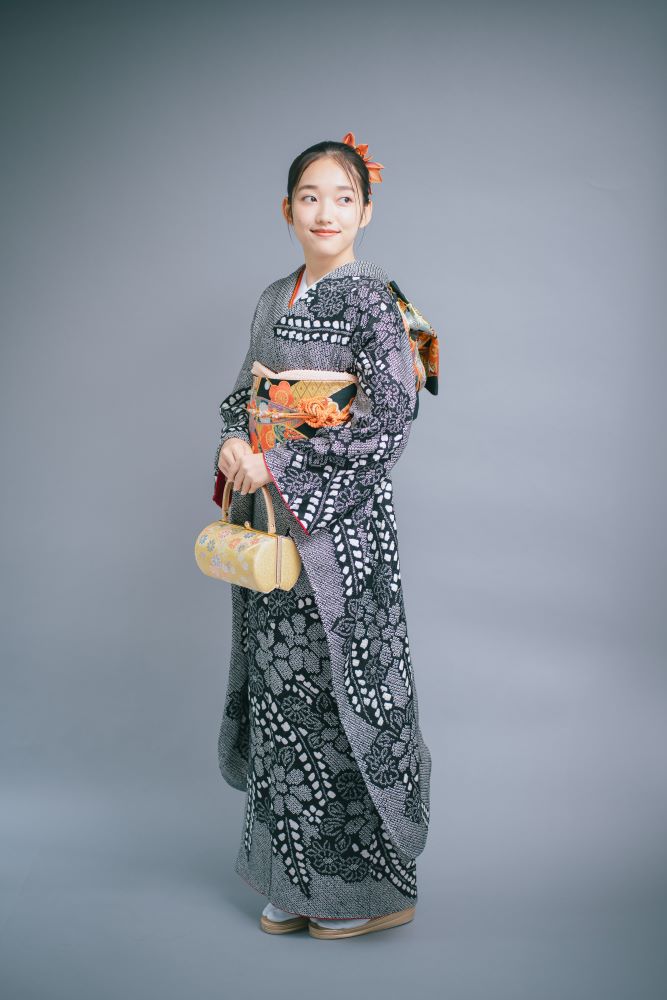 振袖 TANAN丹庵「黒総絞り 藤に花古典」 - TANAN 丹庵