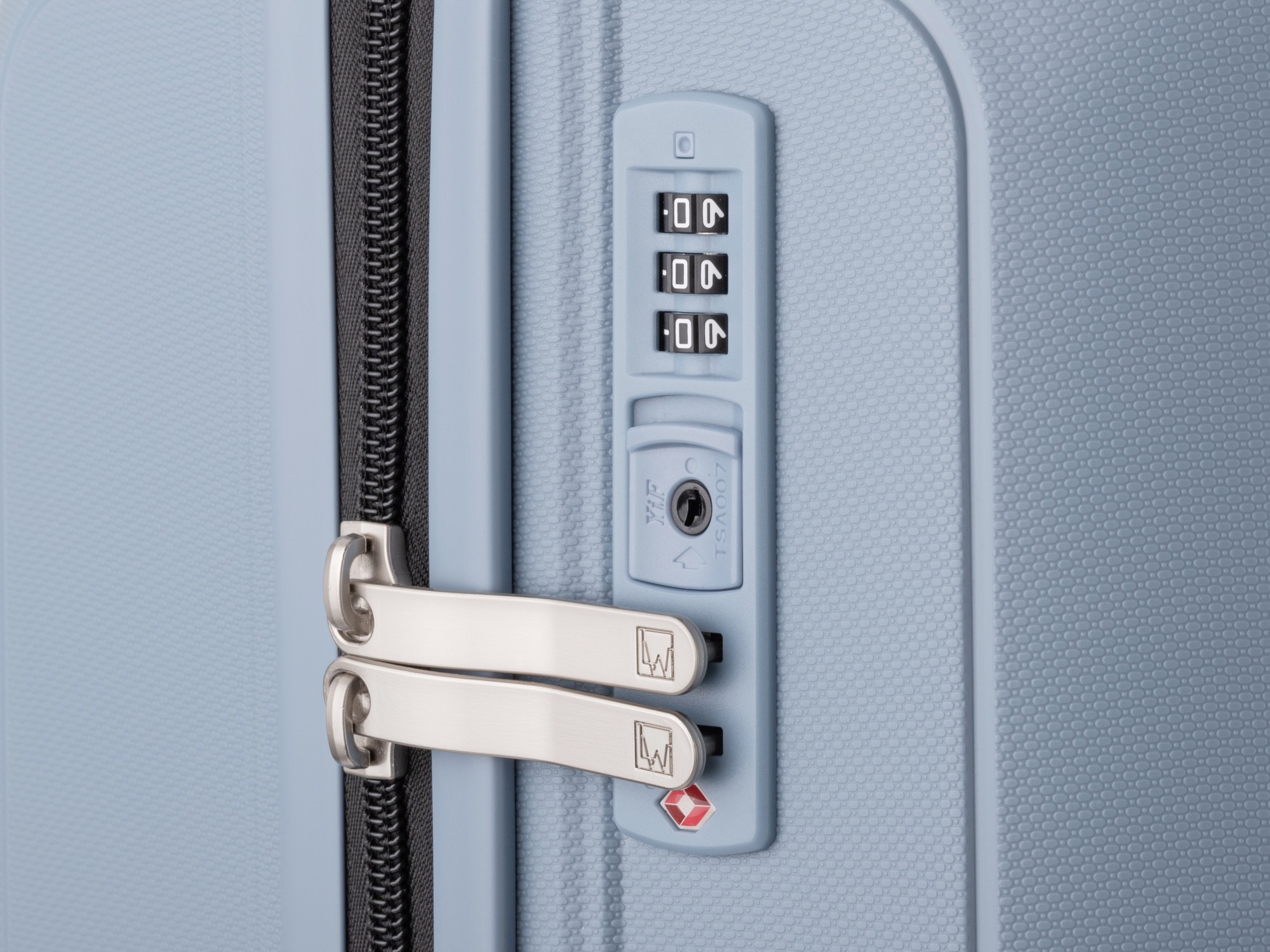 軽量PP素材を使用したカジュアルにビジネスにどんなシーンにも合う