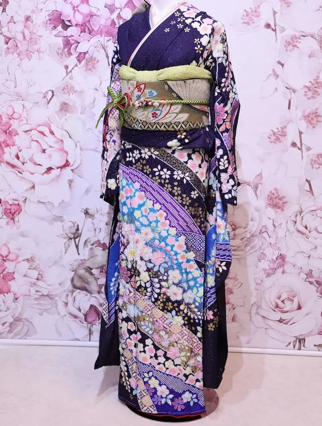 辻が花」ってどんな振袖？ 谷屋おすすめの3着（赤／紫／紺）もご紹介