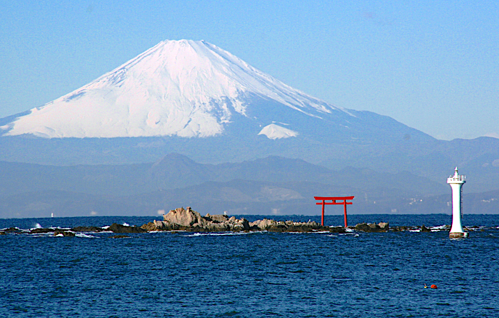 葉山灯台（裕次郎灯台） | ニッポン旅マガジン