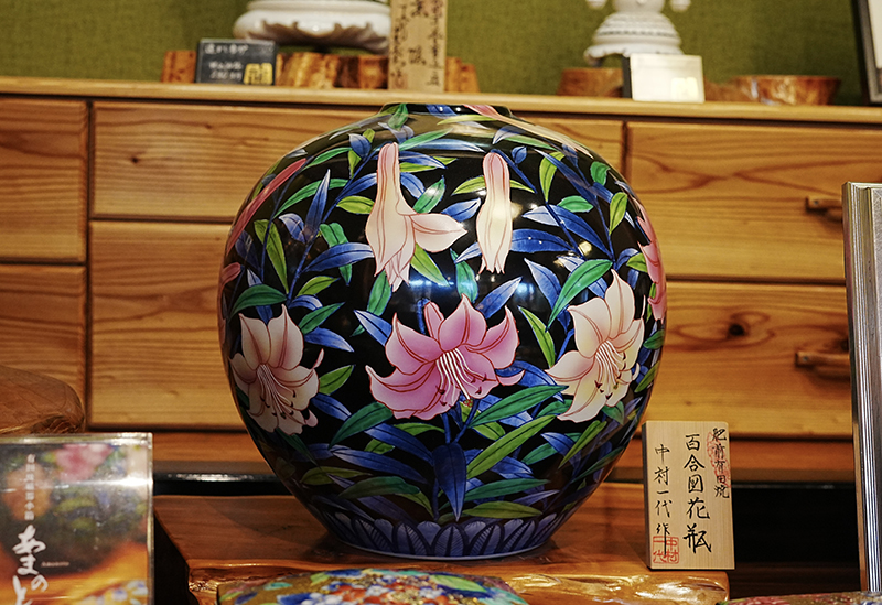 株式会社 金龍窯＞伝統と革新が生み出す有田焼芸術に出合う｜伊万里