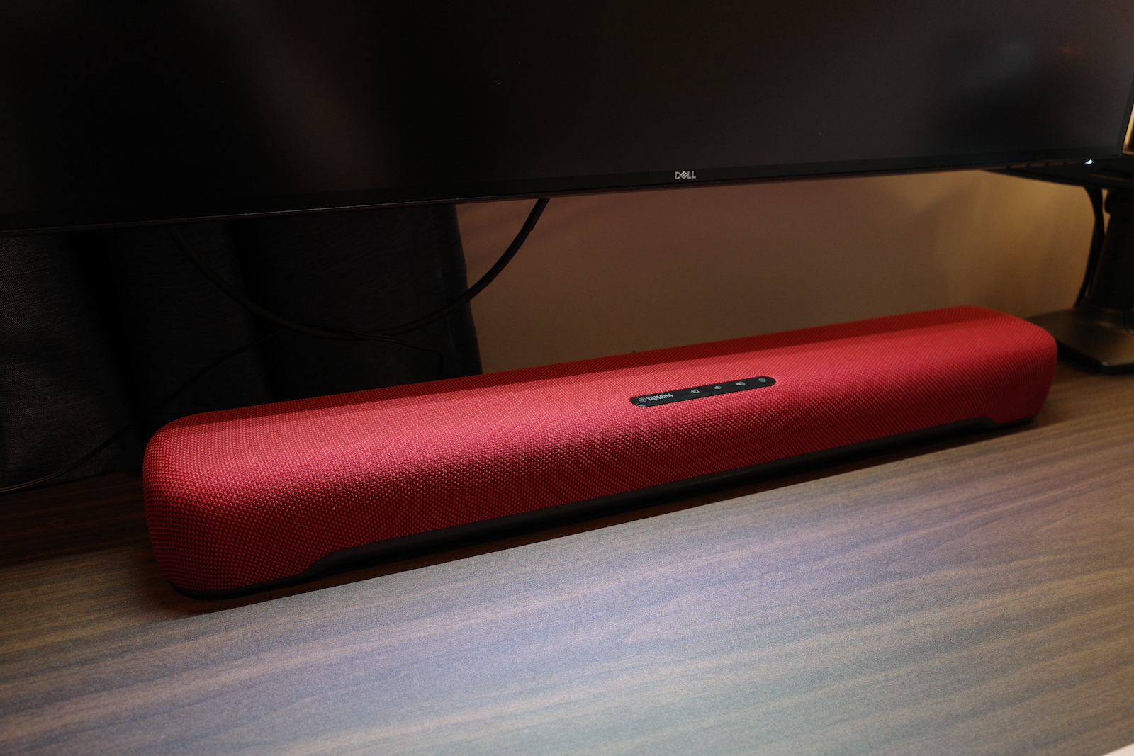 YAMAHA SR-C20A レビュー｜デスクトップスピーカーとして様々な用途で