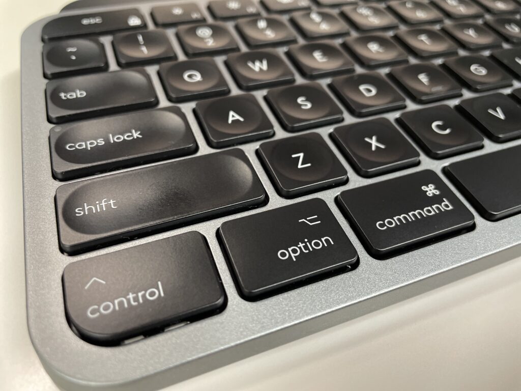 MX KEYS FOR MAC」を動画編集者目線でレビュー！ | TAKA流儀