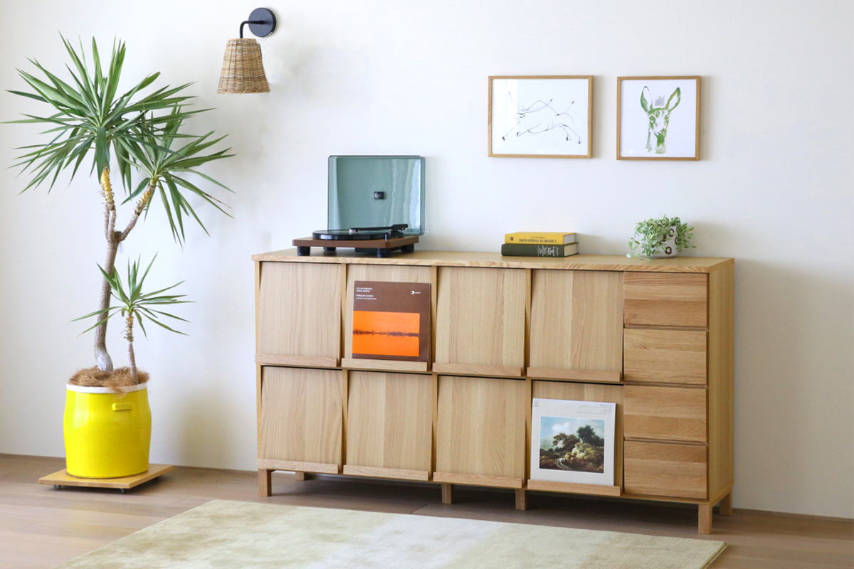 新商品】LECCE 「マガジンレコードラック」の販売を開始いたしました