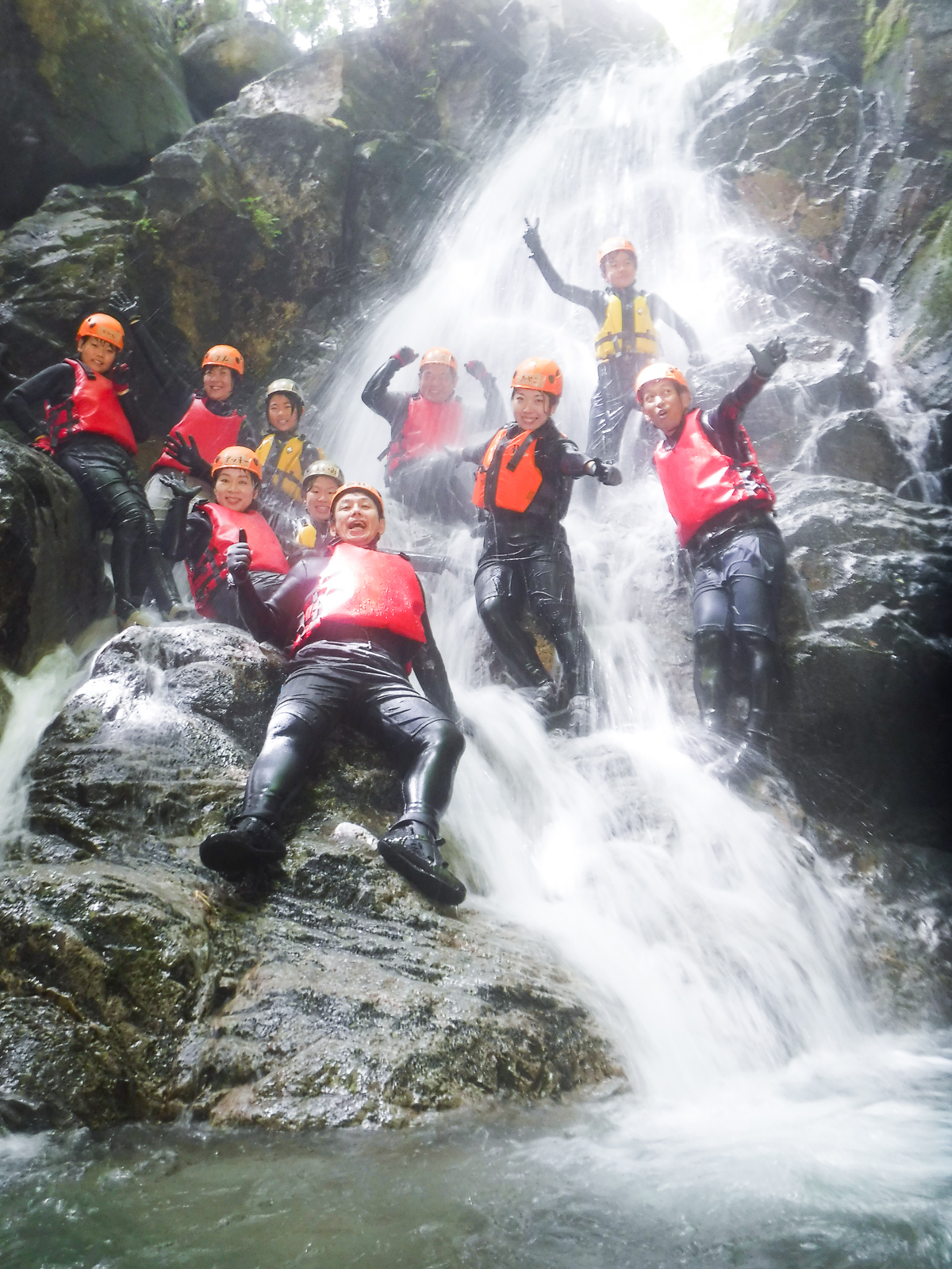 乗政大滝・岐阜県【輝く名水の滝つぼ！下呂温泉の穴場滝へ】 | 滝