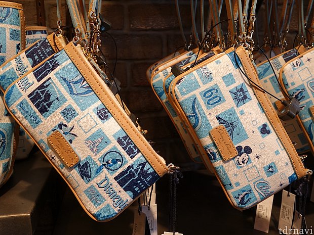 ドゥーニー&バークのディズニーランド60周年バッグ特集 2015
