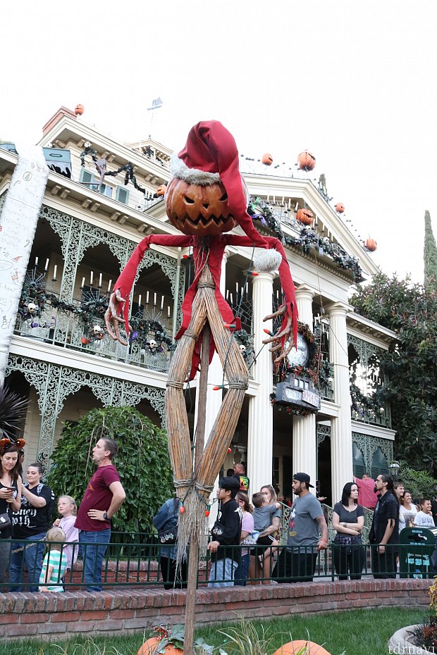 元祖ホーンテッドマンションのホリデーナイトメアバージョン