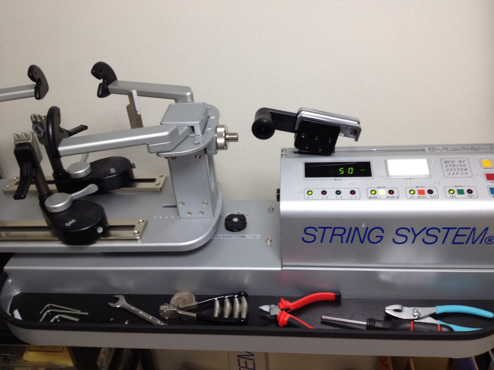 ストリングマシン – GOSEN張人認定ガット張りの店