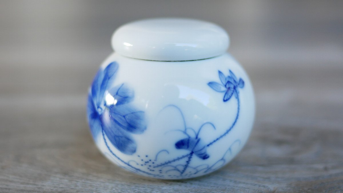 三希 青花 荷花(蓮) 小茶筒 - 桃花源(中国茶・茶器・インテリア雑貨)