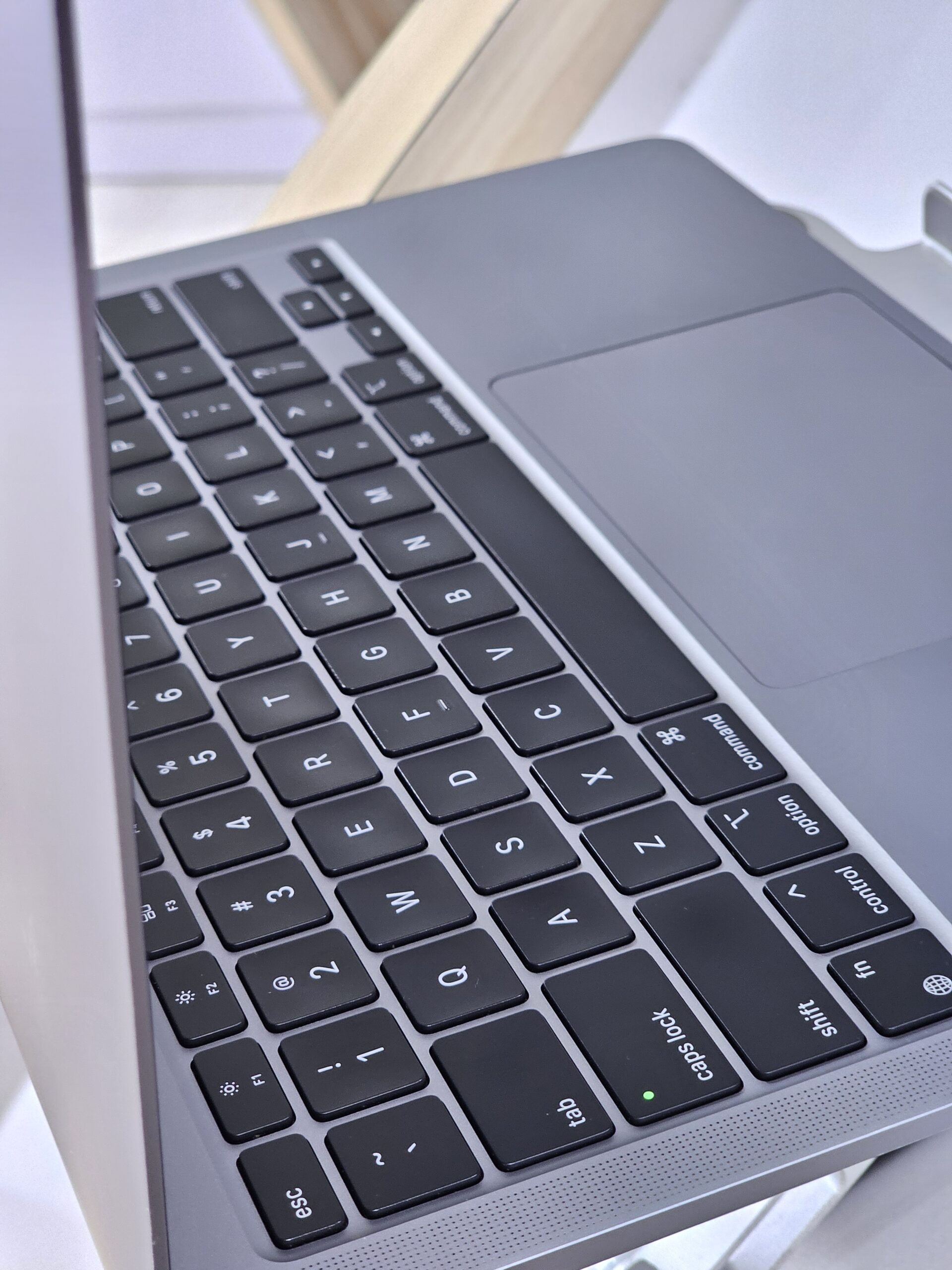 MacBook Air A2337 – Tecpro solutions