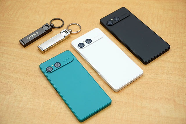 納期情報】Xperia 10 VIIのチャコールブラックとホワイトが入荷次第