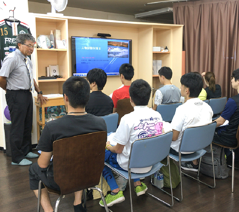 ボートレーサー試験予備校 艇学グループ｜ボートレーサー養成所試験対策