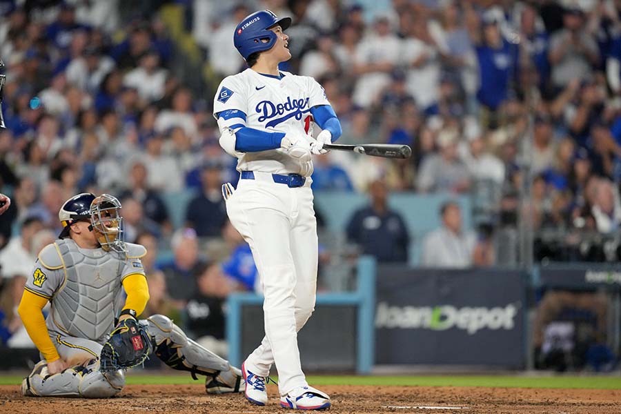 大谷翔平、3発目で本拠地に