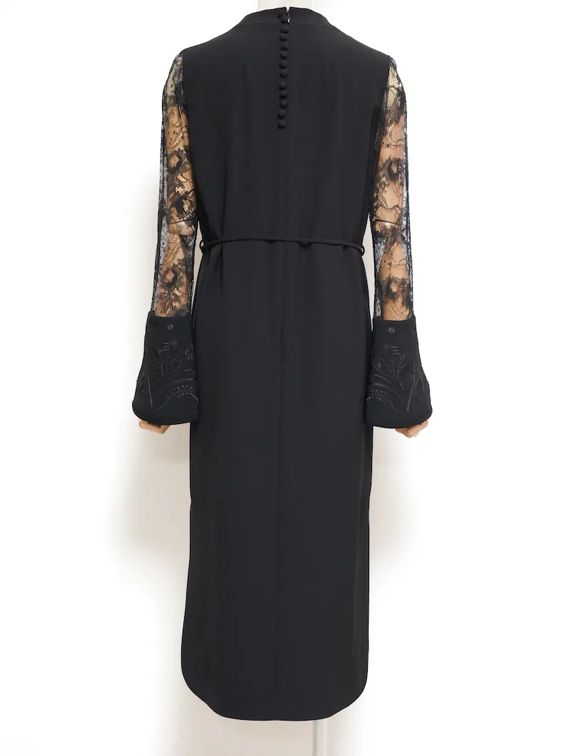 Mame Kurogouchi（マメ クロゴウチ） エンブロイダリーカフスレース