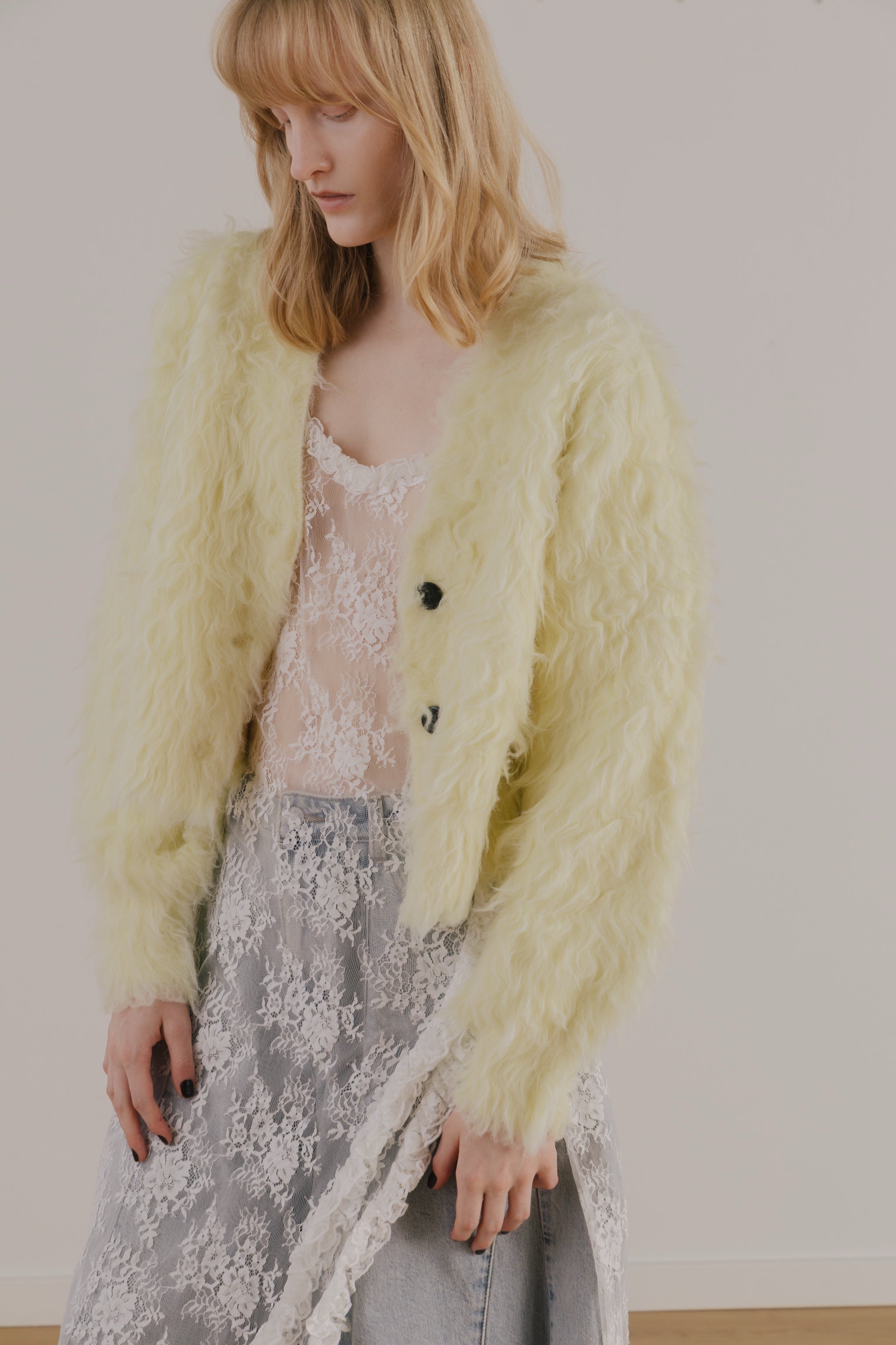 Eltz Shaggy Cardigan – THE TOÉ