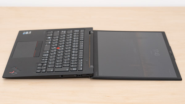 レノボ ThinkPad X1 Carbon Gen 11の実機レビュー - the比較