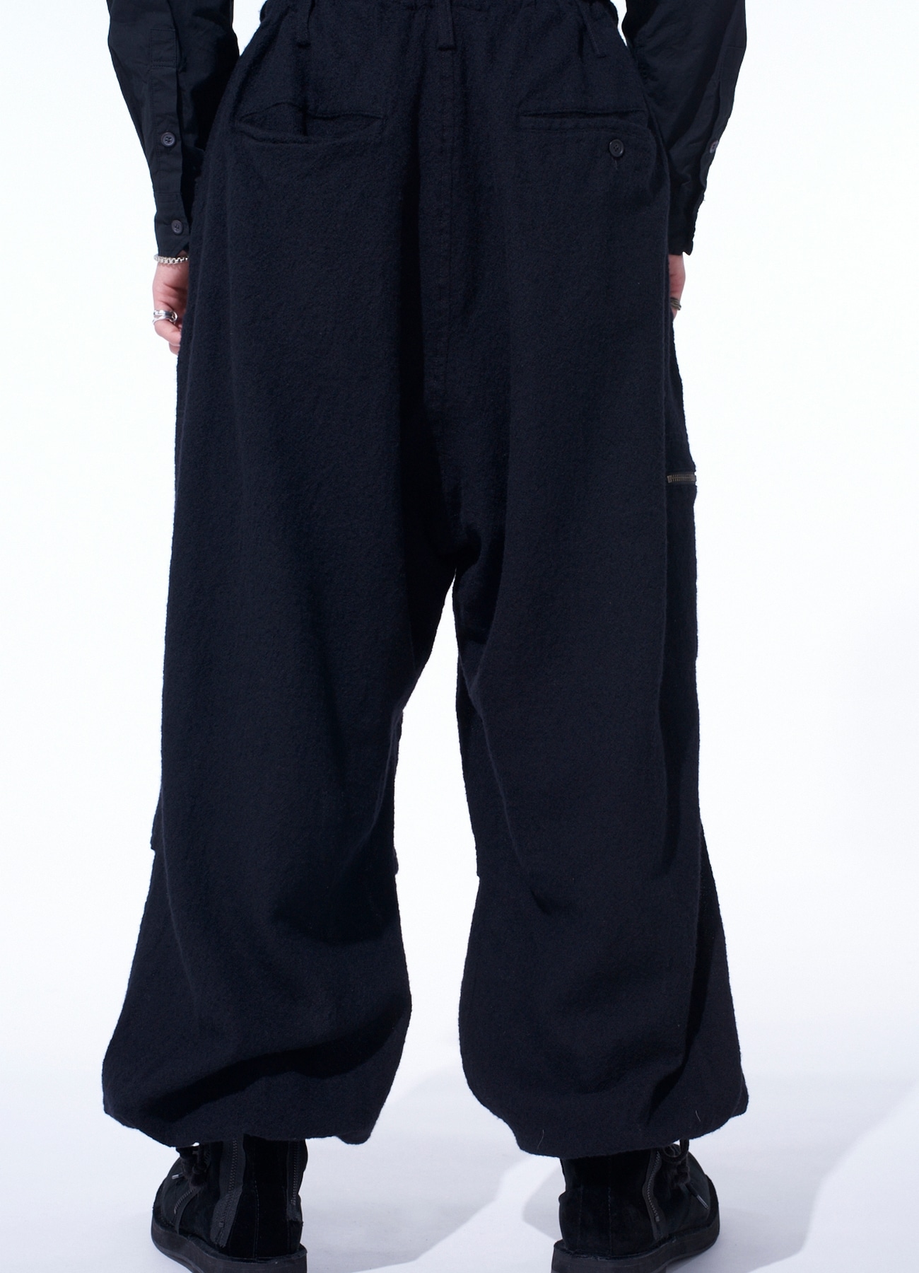 WOOL GAUZE KNEE TUCK PANTS(S Black): S'YTE｜THE SHOP YOHJI YAMAMOTO