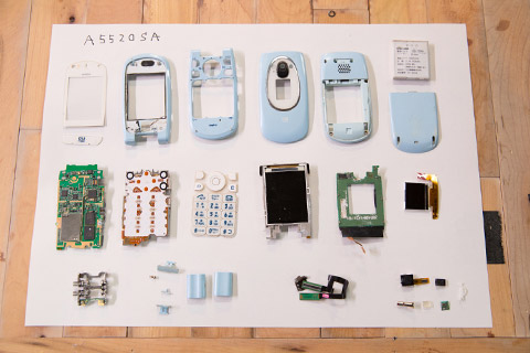 90Z 携帯電話 ガラケー 動作未確認品 修理パーツ取り/コレクション用